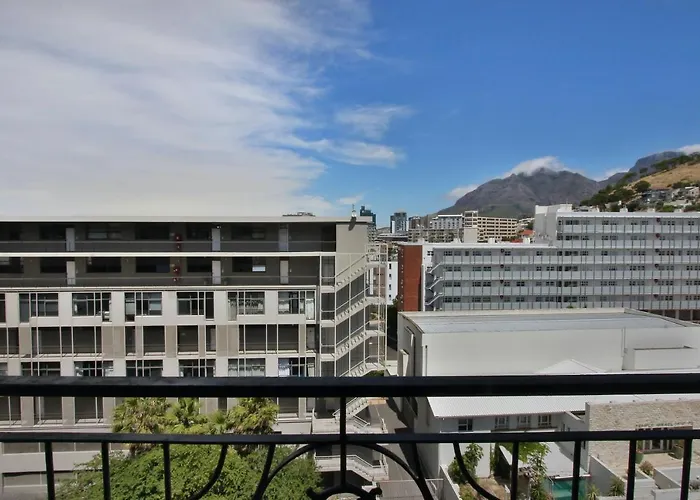 Cape Royale 1 Bedroom Luxury Apartments With Mountain View