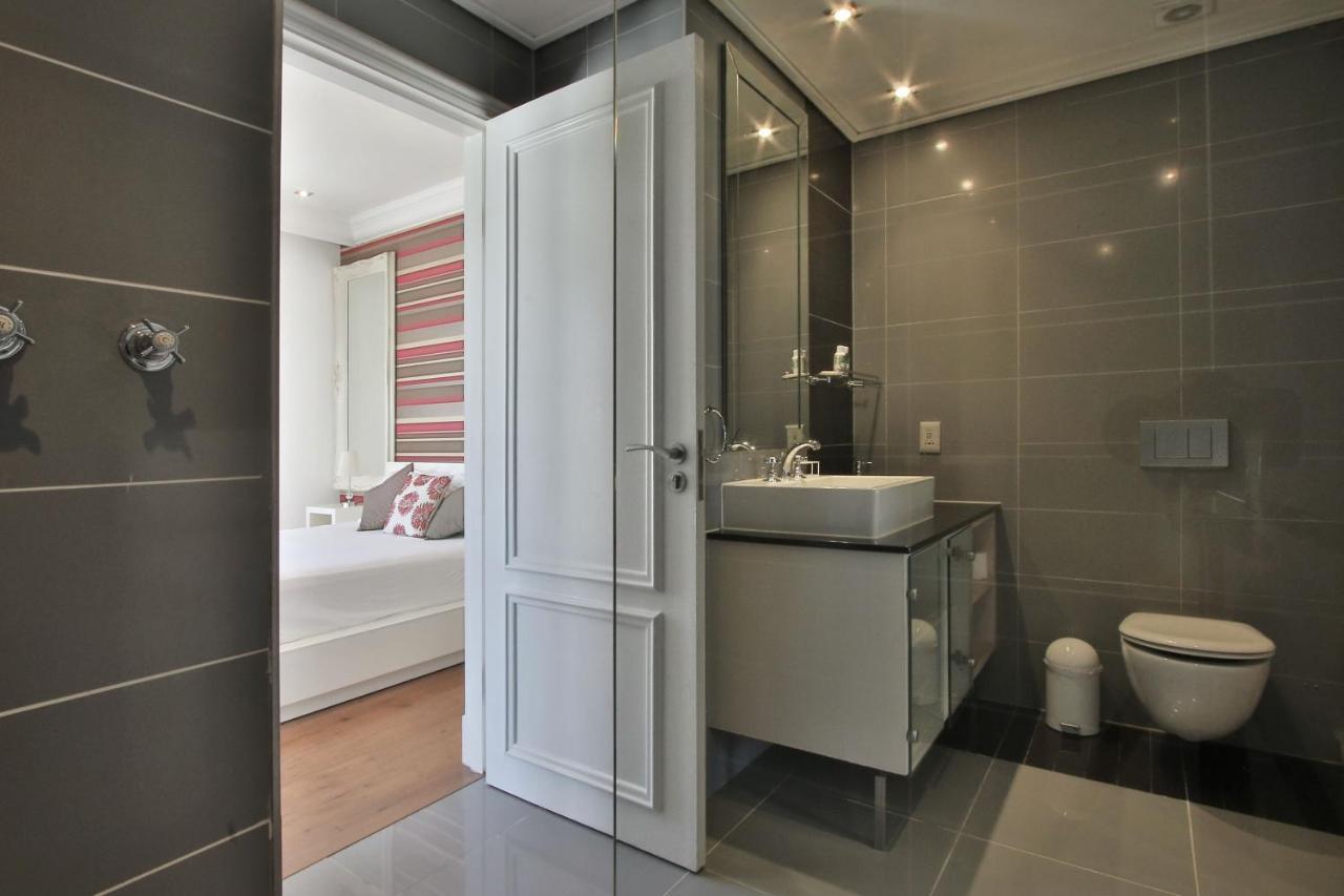 Cape Royale 1 Bedroom Luxury With Mountain View Apartment